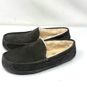 UGG Ascot Gray Suede Slippers Sheepskin Lined Men’s Sz 9 Excellent Condition